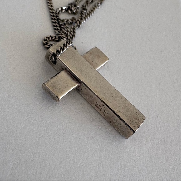 Vintage Gucci Silver Cross Pendant Necklace - Picture 6 of 12